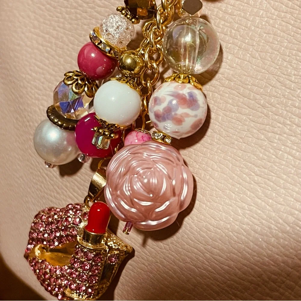 SOLD ‼️ Handbag Jewelry NEW Lips Lipstick Bag Charm Beads Keychain Flower Bag - Picture 3 of 15